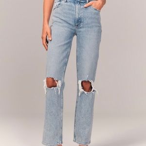 ABERCROMBIE & FITCH ULTRA HIGH RISE STRAIGHT JEANS